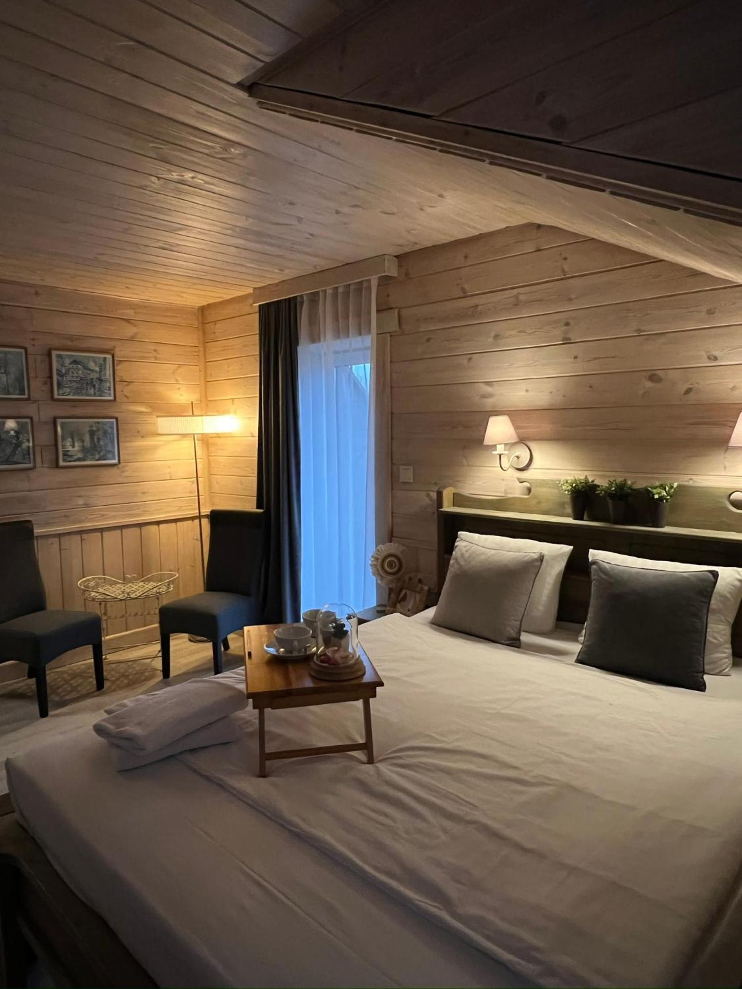 Hotel Agate
